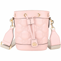 GUCCI 古馳 GG Matelass 雙背帶絎縫牛皮斜背水桶包(粉色)