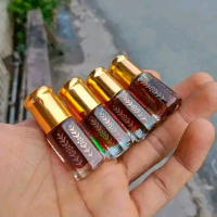 minyak gaharu wangi original..