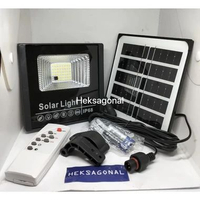 Lampu solar panel Lampu sorot tenaga surya Balikpapan 2000