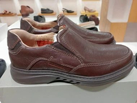 CLARKS Sepatu Slip On Kulit Pria Kasual Tanpa Tali Ringan Dan Nyaman CL02 40