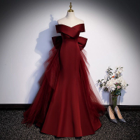 年會晚禮服洋裝連身裙 酒紅色晚禮服裙2023新款聲樂藝考美聲獨唱年會主持一字肩輕婚紗女
