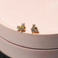 GLAM Trio Diamond Stud Earrings ต่างหูทอง 9k ฝังพลอย คําแนะนําการขายที่ร้อนแรงในเดือนนี้