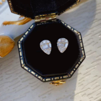 WD DIAMOND 18K白金鑽石耳環 (梨形耳環) 0.20 Carat