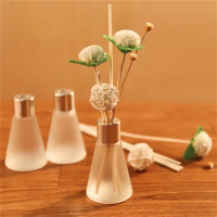 50ml Flower Reed Diffuser with Sticks, Mini Aroma Diffuser for Bathroom, Bedroom, Office, Hotel, Home Decor Oil Scent Diffuser