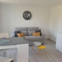 住宿 appartement meublé parking gratuit 2 nuits minimum Montaigu-Vendée