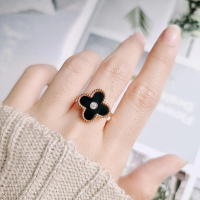 Cincin Bunga Hitam Titanium