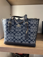 COACH 斜背包 Mollie Tote 25 In Signature Chambray｜618年中慶全館優惠中!!下單享9%點數回饋