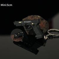 1：4 High Quality Toy Gun 5cm Mini ttiG34 Metal Glock Keychain Alloy Pistol Colt 1911 Weapon Model Simulated Pistol Toys for Men