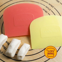 【SANNENG 三能官方】UNOPAN屋諾抗菌塑膠刮板 桃粉色UN35004 黃色UN35005 咖啡色UN35002