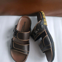 barnet sandal pria terbaru kasual