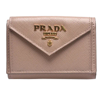 【PRADA 普拉達】SAFFIANO金色浮雕LOGO防刮牛皮信封型暗釦三折短夾(裸膚色1MH021-SAFFIANO METAL-CIPRIA)