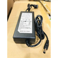 อะแดปเตอร์ AC 110-240V DC 15V 4A Universal Power Adapterอะแดปเตอร์ชาร์จEU USสำหรับแถบไฟLED คําแนะนํา