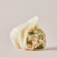 覓食・餃子 Miss JiaoZi | 韭菜豬肉水餃 / 30粒 | 內附贈手作香辣油醬包及保存抗凍夾鏈袋