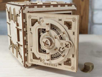 UGEARS 木製自走模型 - 保險箱