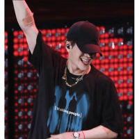 Wang Jiaer Same Style Street Wear ยุโรป American Street Letter พิมพ์เสื้อยืดแขนสั้นผู้ชายฤดูร้อนหลวม