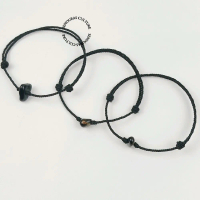 Senduras Gelang Hitam Simbolis Bracelet Karakter budaya Natural Stone Kekuatan Dan Misterius.