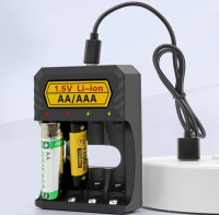 Charger Baterai Rechargeable 4 Slot AA AAA Ni-MH Ni-CD LED 4 Cell