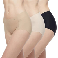 กางเกงในไร้ตะเข็บ แพ็ค 3 ชิ้น รุ่น WU4T99 คละสี (เบจ-ดำ-โอวัลติน)