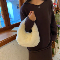 Beg Tangan Gebu, Untuk Wanita, Kapasiti Besar, Rekaan Niche, Pegang Tangan, Berbulu, Sesuai untuk Mu