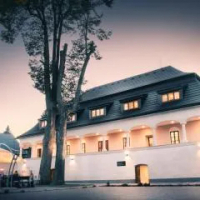 住宿 Kaštieľ Čičmany 奇齊曼尼