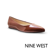 NINE WEST FLIVE3純色尖楦頭平底鞋-棕色