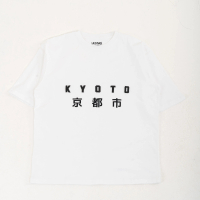 KYOTO Putih Sablon Puff Oversized T-Shirt – Kaos Streetwear Premium dengan Desain Berbeda & Nyaman A