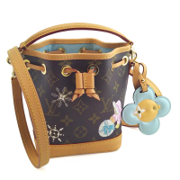 【Louis Vuitton 路易威登】限量款VIVIENNE掛飾雪花彩繪斜背束口迷你水桶包(展示品)