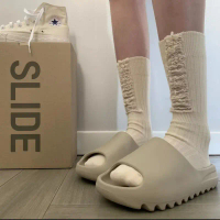 Tikp1 Slide Kanye รองเท้าแตะลําลอง สําหรับผู้ชาย และผู้หญิง 02 คําแนะนําผลิตภัณฑ์ใหม่ของเดือนนี้  am