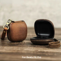 Retro Leather Case for Beats Fit Pro Wireless Earphone Crazy Horse Leather Headphone Cover for Beats Fit Pro with Wrist Lanyard