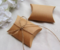 ( 10 PCS ) PILLOW BOX GIFT BANTAL KOTAK KADO KRAF KECIL