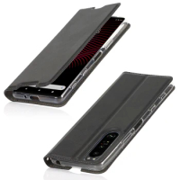 Premium Leather Case Retro Flip Case for Sony Xperia 5 II / Xperia 5 III Ultra-Thin fundas Magnetic adsorption cover + 1 Lanyard