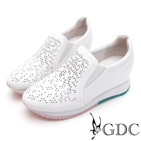 GDC-真皮雕花簍空馬卡龍色系厚底休閒鞋-白色