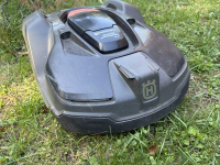 Husqvarna Robotic Lawnmower (Automower 450x)
