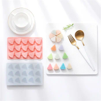 Simple Silicone Ice Mold With Lid For Household Frozen Ice Box Square Plastic Ice Mold Diy Supplementary Food Box Kitchen Supply