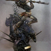 GK Handmade White Model Resin Narin King VS Alien Queen Unpainted Kits Statues