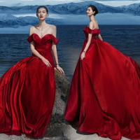 新款影樓攝影服裝海邊旅拍主題情侶寫真拖尾拍照紅色一字肩禮服