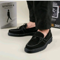 Sepatu Docmart Loafers Pria Hitam Casual Comfortable Dengan Tali Dan Sol Tebal Untuk Gaya Harian