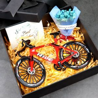 全城熱賣 - 公路騎行自行車合金模型單車車模收藏擺件創意手辦送朋友騎友禮物紅色-1:8公路自行車+燈光禮盒套裝