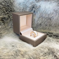 BVLGARI 經典款四環18K玫瑰金白陶瓷戒指(51號)