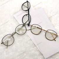 Kacamata Lensa Photochromic Perempuan Bingkai Penuh Kode 2261 Model Kekinian Kacamata Yang Bisa Beru