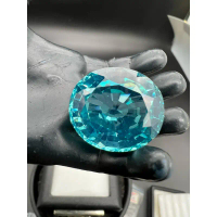 พลอย รูป หยดน้ำ สี บลู 18x20  มม 1 เม็ด ..28 กะรัต carats .พลอย GREEN YAG Paraiba ขนาด color gemston