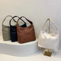 Vignette Handbag & Shoulderbag - Elegant & Spacius