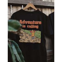 VINTAGE FACTORY เสื้อยืด Cotton100%   ADVENTURE IS CALLING - เทคนิคซิลค์สกรีน สีจมเนื้อผ้าติดแน่นทน