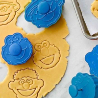 New Hot Fashion Children Muppet Cookie Cutter Plunger Biscuit Cake Fondant Elmo Ernie Monster Cakes Decorating Tools