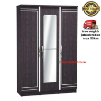 Lemari Pakaian 3 Pintu LCBP Janetta F