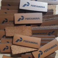 Label kulit sintetis custom