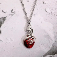 Gothic Vampire Bat Bloody Heart Pendant Necklace Fashionable Pagan Witch Jewelry Anatomy Heart Halloween Accessories Gift
