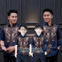 TERBARU KEMEJA BATIK PRIA BATIK LAYANGAN BIRU NAVY BIRU DONGKER batik ayah dan Batik anak cowok