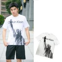 【Calvin Klein 凱文克萊】Calvin Klein 自由神像 短T 純棉 T恤 現貨 大尺碼 CK 短袖 上衣(短袖9437AK3)