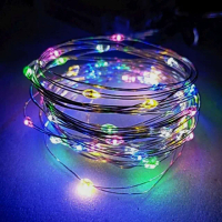 【摩達客】50燈LED銅線燈串彩色光-USB電池盒兩用充電(浪漫星星燈聖誕燈串)